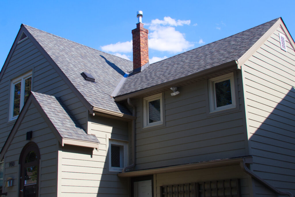 Asphalt shingle roof.